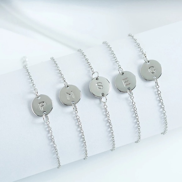 Minimalist Letter Initial Cute Pendant Bracelet - Picture 8 of 12